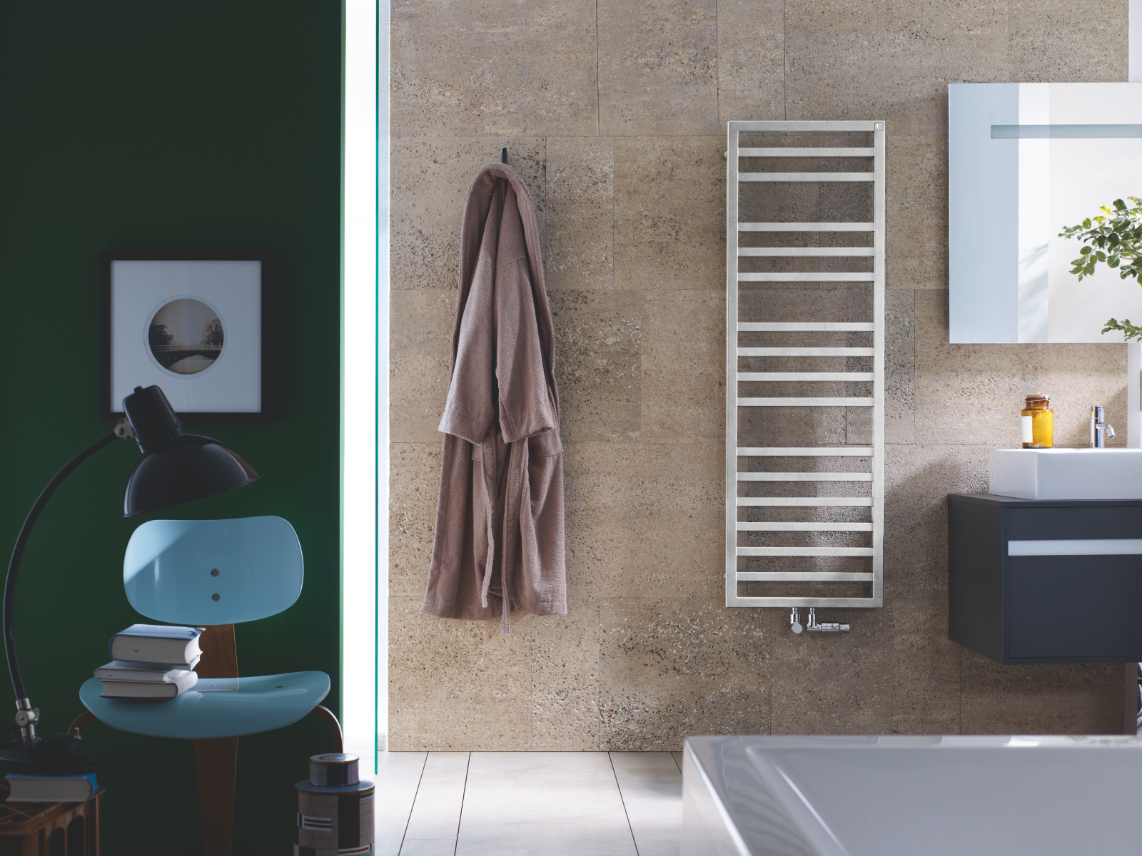 Rendering Zehnder Quaro Spa Decorative radiator Front view